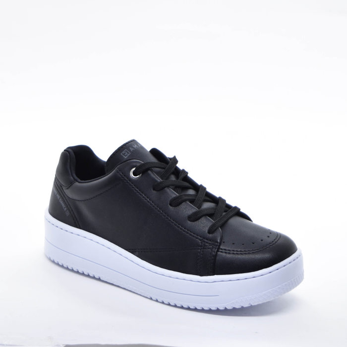 Tênis Flatform Ramarim com Recortes Detalhe Escrita Solado Emborrachado Tratorado Preto