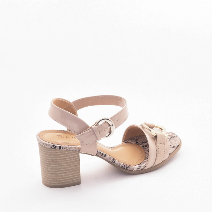 Sandália Ramarim Salto Grosso Palmilha Estampa Animal Print Detalhe Veniz Fivela Bege