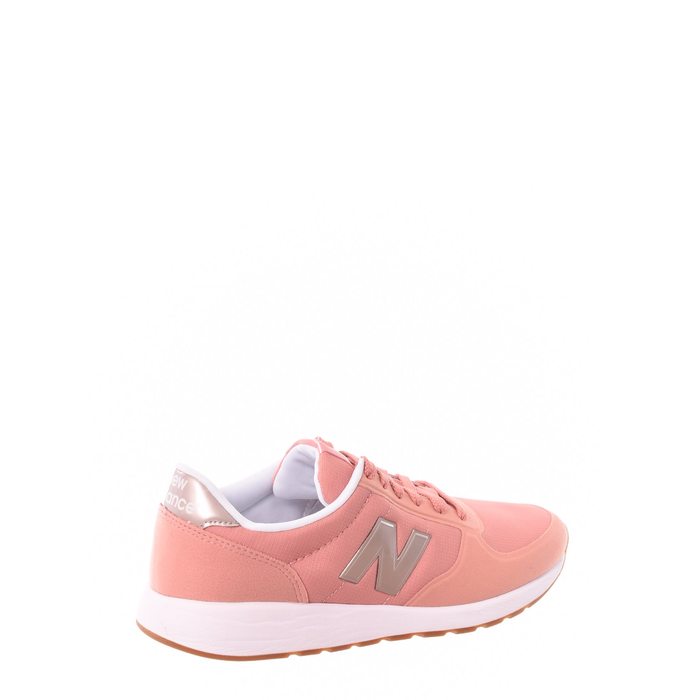 Tênis New Balance Jogger Detalhes em Tecido e Camurça Rosê