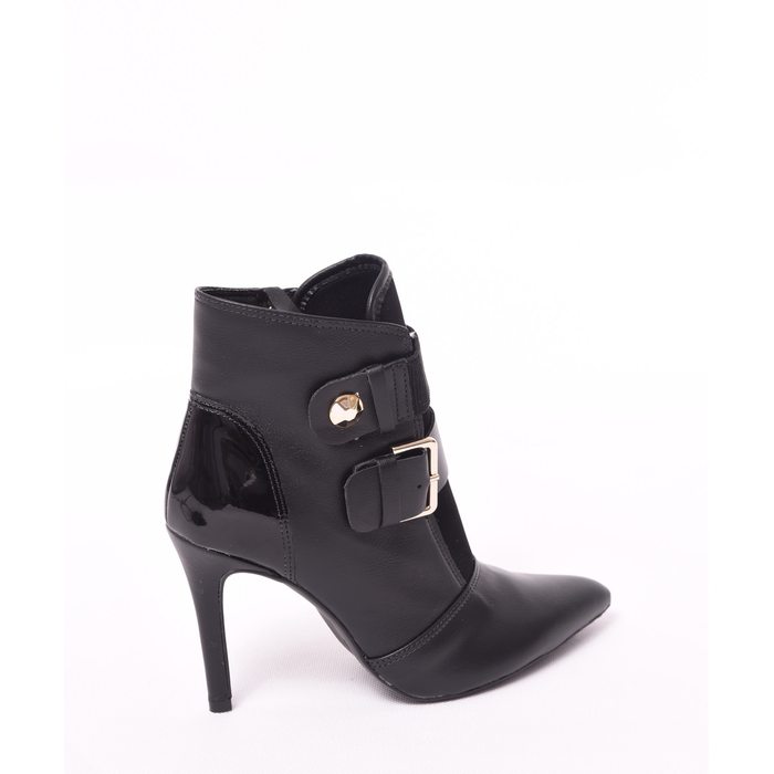 Bota Bebecê Ankle Boot Detalhe Nobuck Verniz com Fivela Preta