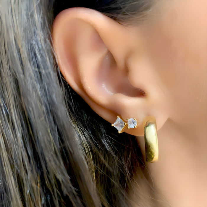 Brinco Quadra Círculo Zircônia