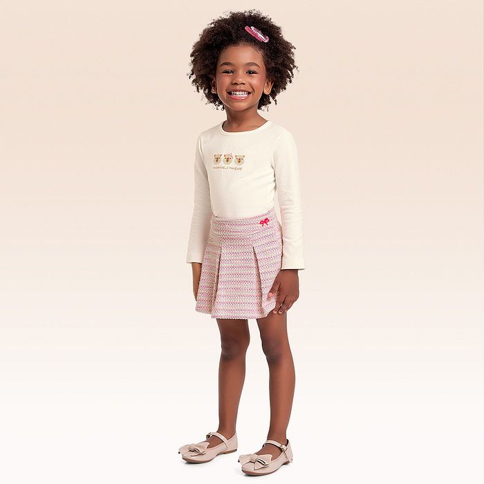 Conjunto blusa manga longa e shorts saia