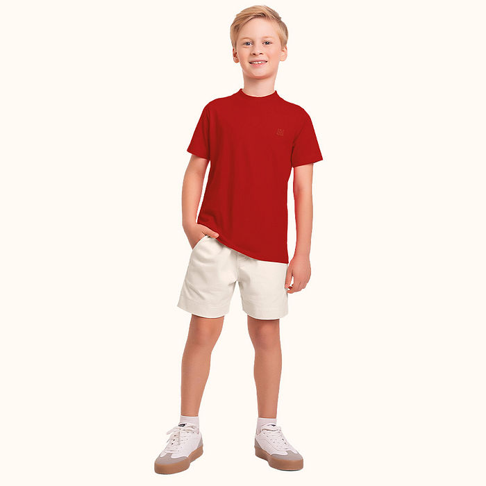 Conjunto camisa em meia malha e bermuda em sarja com bordado