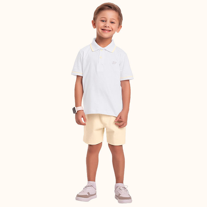 Conjunto camisa polo em meia malha e bermuda em sarja com bordado