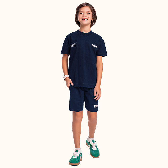 Conjunto camiseta em meia malha e bermuda em moletinho play