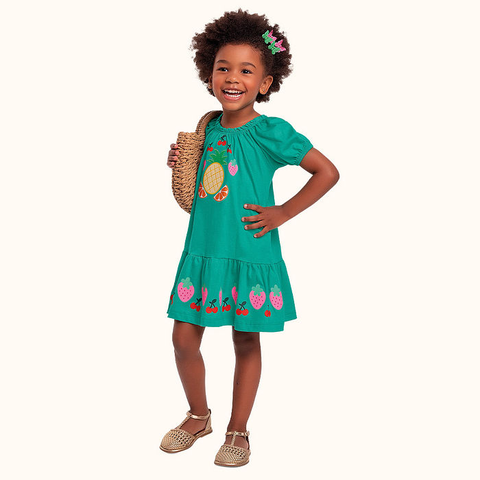 Vestido em meia malha com bordado