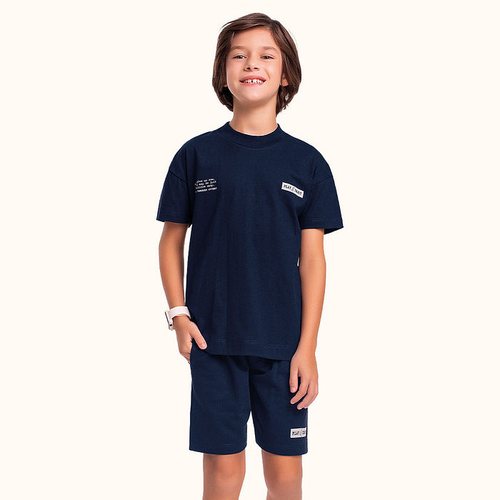 Conjunto camiseta em meia malha e bermuda em moletinho play