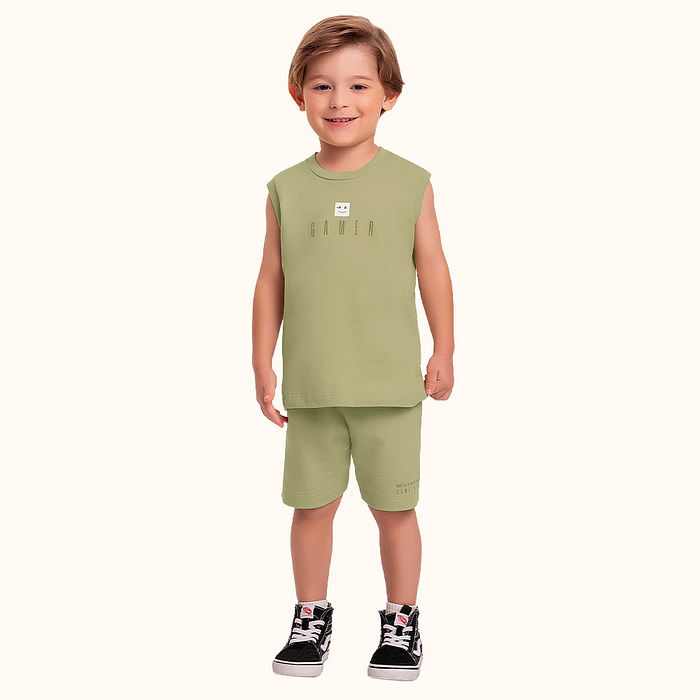 Conjunto camiseta em meia malha e bermuda em moletinho com cadarço decorativo