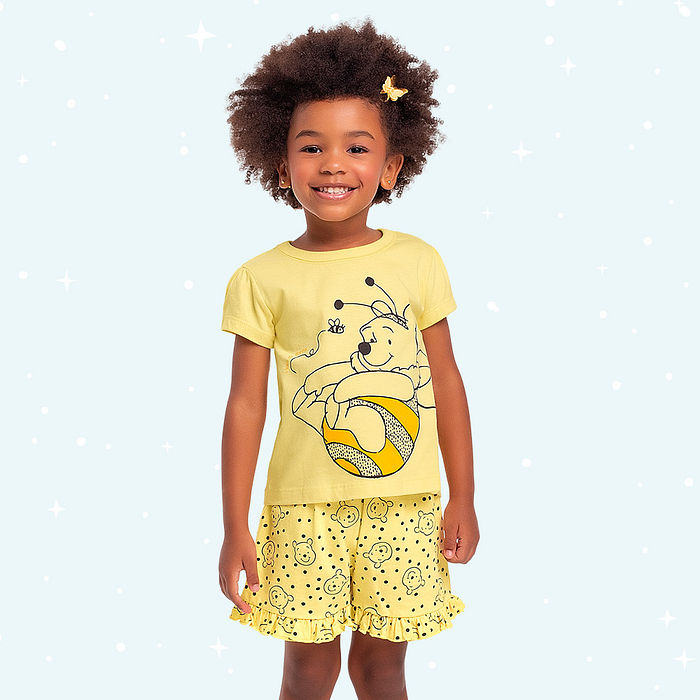 Conjunto pijama blusa e short Ursinho Pooh