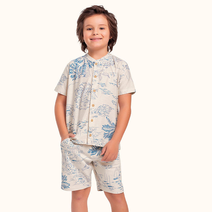 Conjunto camiseta em meia malha flamê e bermuda em moletinho flamê com botão funcional