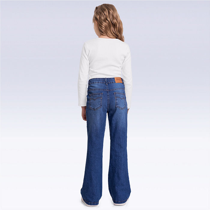 Calça flare jeans