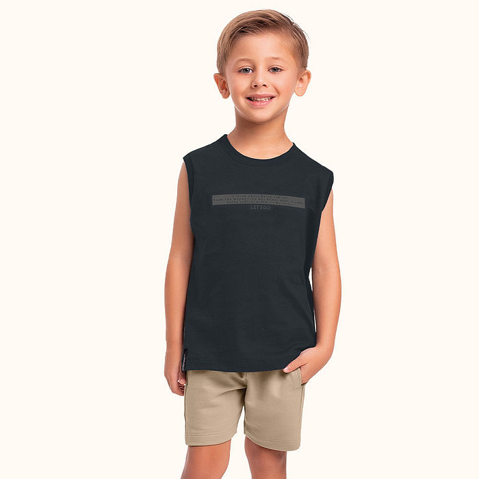 Conjunto regata em meia malha e bermuda em moletinho com bolso funcional