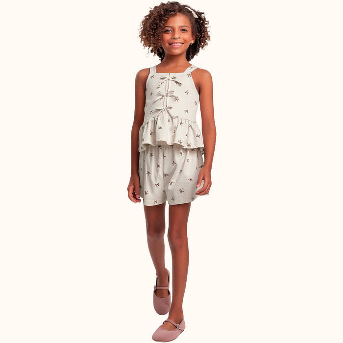 Conjunto blusa/short em malha favo laços