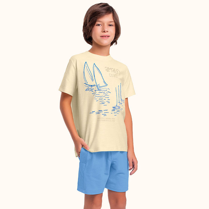 Conjunto camiseta em meia malha flamê e bermuda em moletinho com bordado