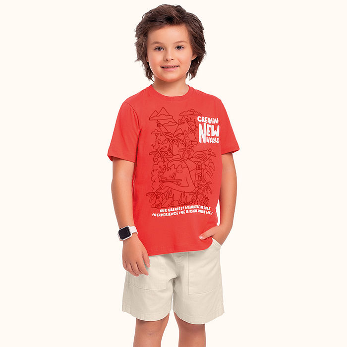 Conjunto camiseta em meia malha e bermuda em sarja com bolso funcional