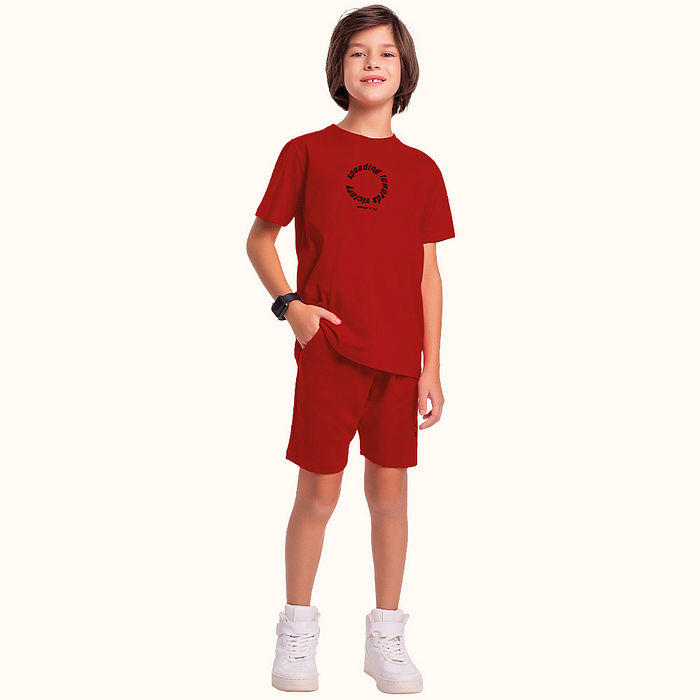 Conjunto camiseta em meia malha e bermuda em moletinho com relevo 3d