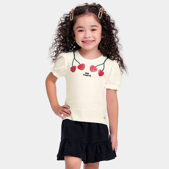 Conjunto blusa de cereja e short-saia