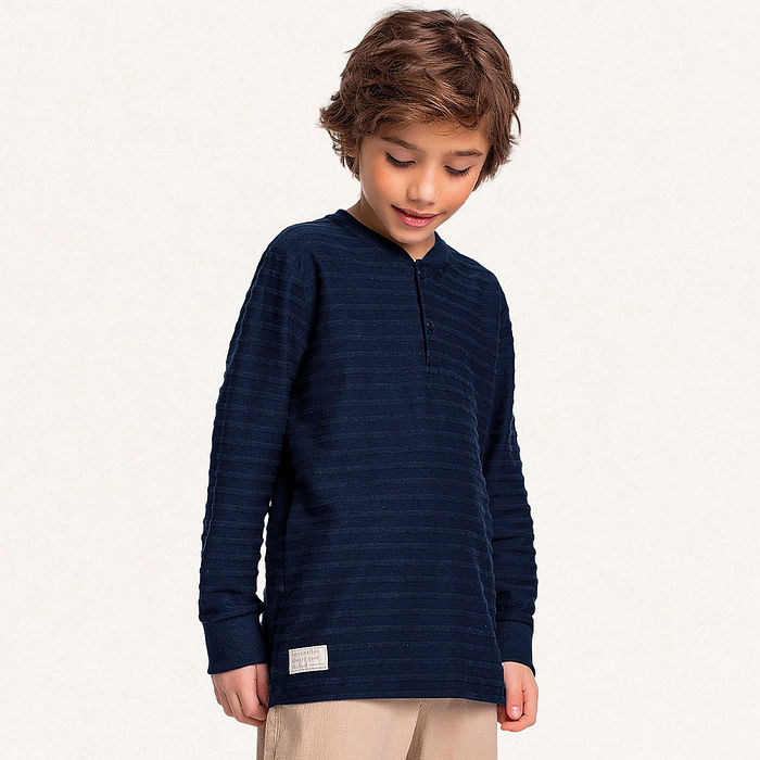 Camiseta manga longa em meia malha listras com textura em moletom