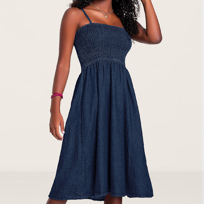 Vestido com alças midi em jeans
