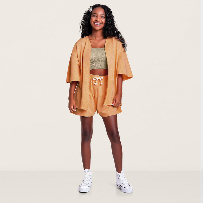 Conjunto top e shorts com kimono em linho