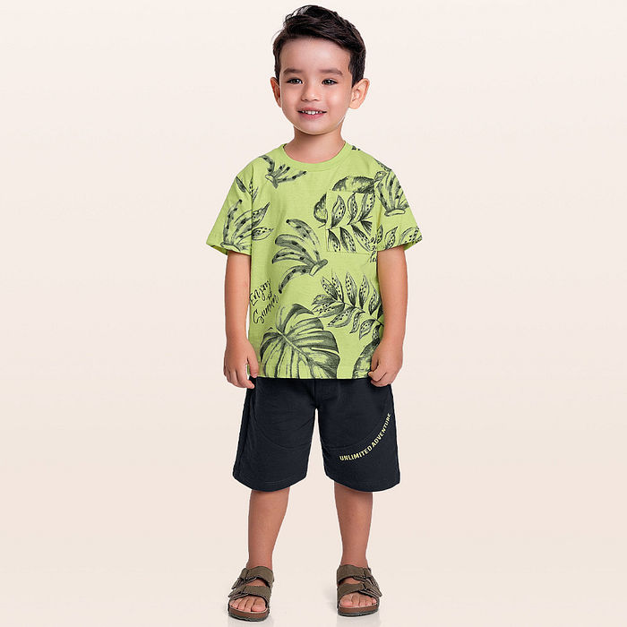 Conjunto camiseta e bermuda natureza