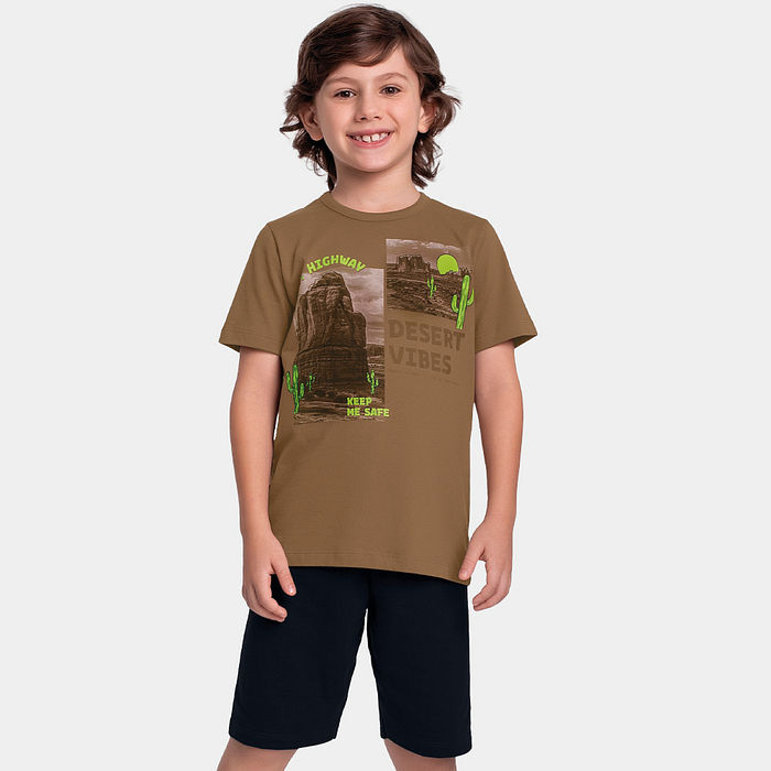 Conjunto camiseta desert e bermuda em moletinho