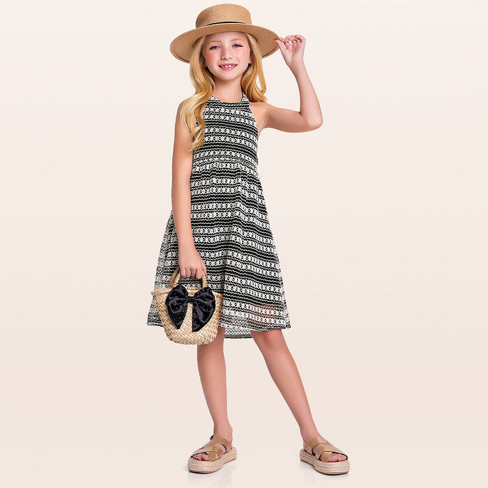 Vestido frente única em tecido rendado