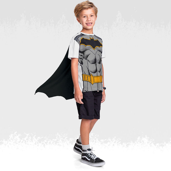 Camiseta com capa em mei malha batman