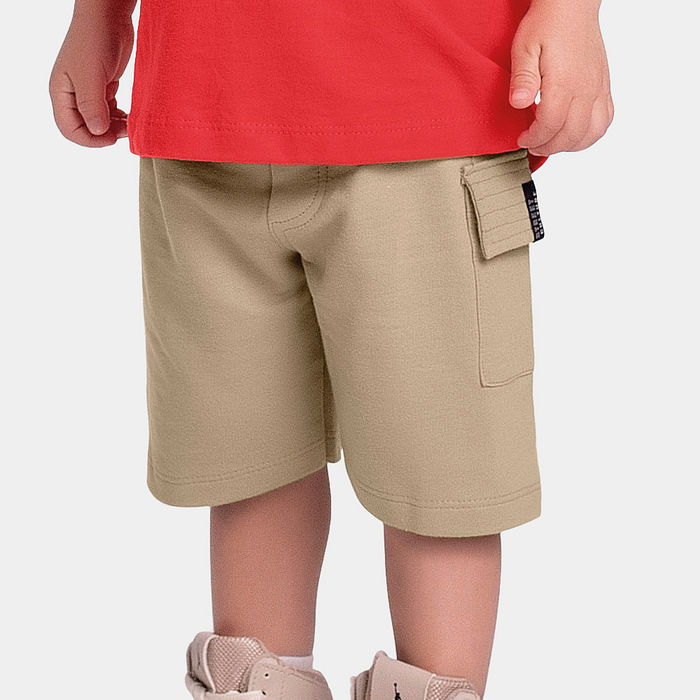 Bermuda com bolso e cadarço decorativo em moletinho