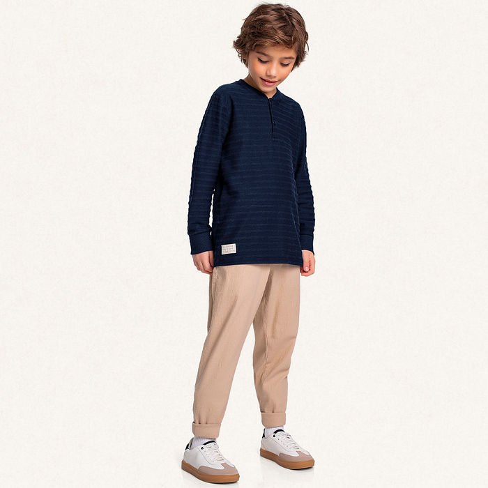 Camiseta manga longa em meia malha listras com textura em moletom