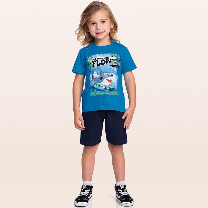 Conjunto camiseta e bermuda surf tubarão