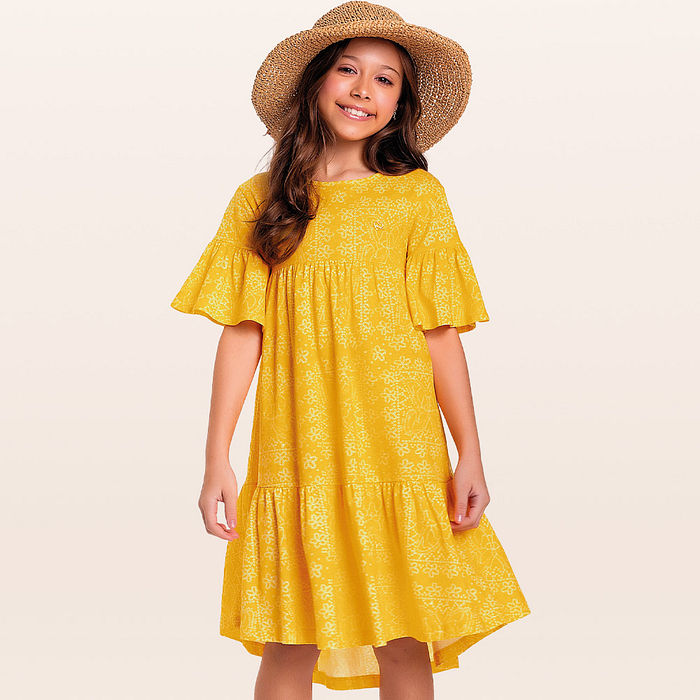 Vestido em meia malha borboletas no campo