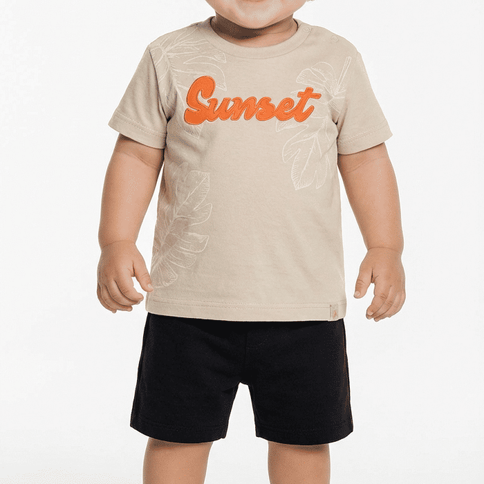 Conjunto camiseta meia malha e short em tecido Eco