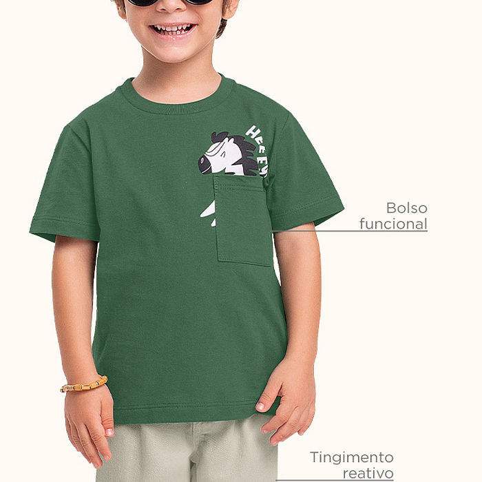 Conjunto camiseta em meia malha com bolso funcional e bermuda em sarja