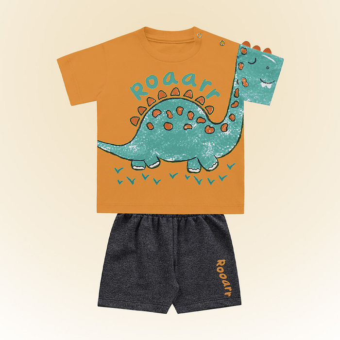 Conjunto camiseta em meia malha e bermuda em moletinho molinê