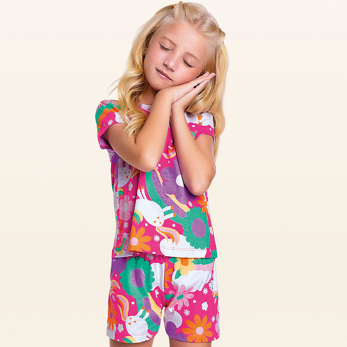 Conjunto pijama blusa e short unicórnios
