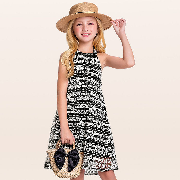 Vestido frente única em tecido rendado