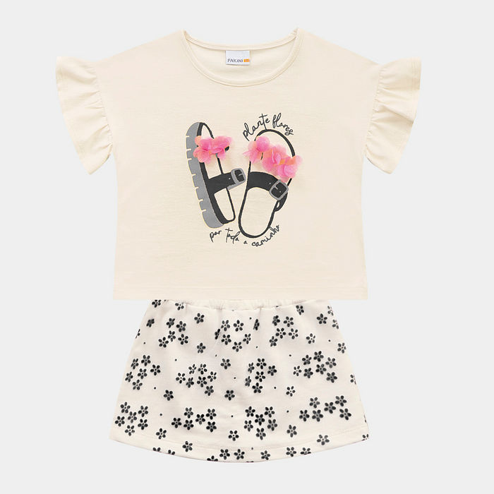 Conjunto blusa e short-saia com flor