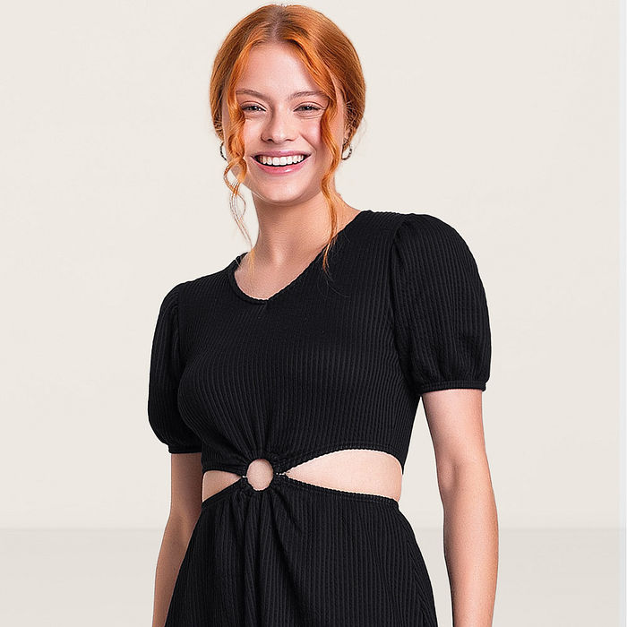 Vestido com algola decorativa em malha candy