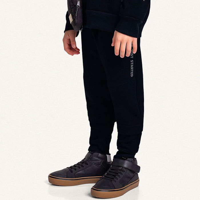 Conjunto blusão com capuz e calça em moletom letterings