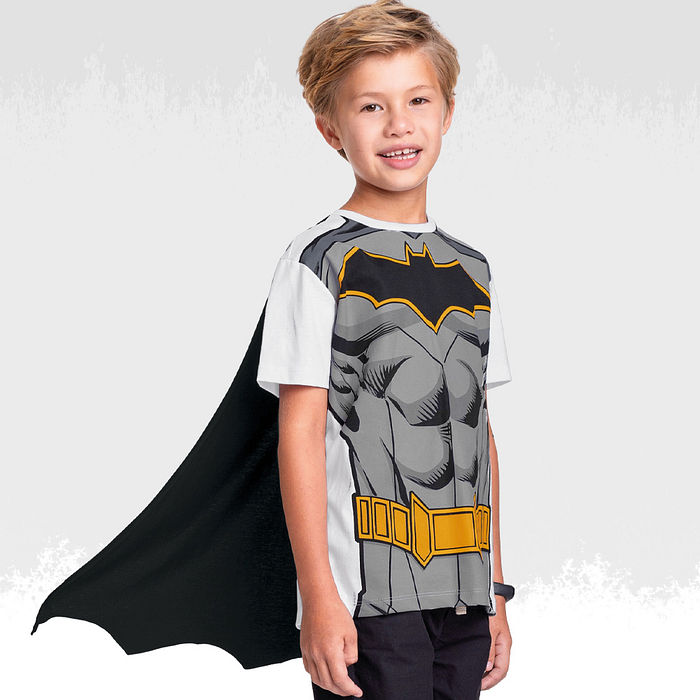 Camiseta com capa em mei malha batman