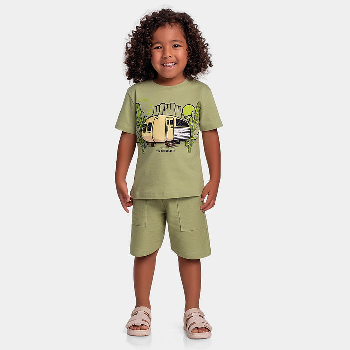 Conjunto camiseta desert com aplique em feltro sublimado e bermuda em moletinho