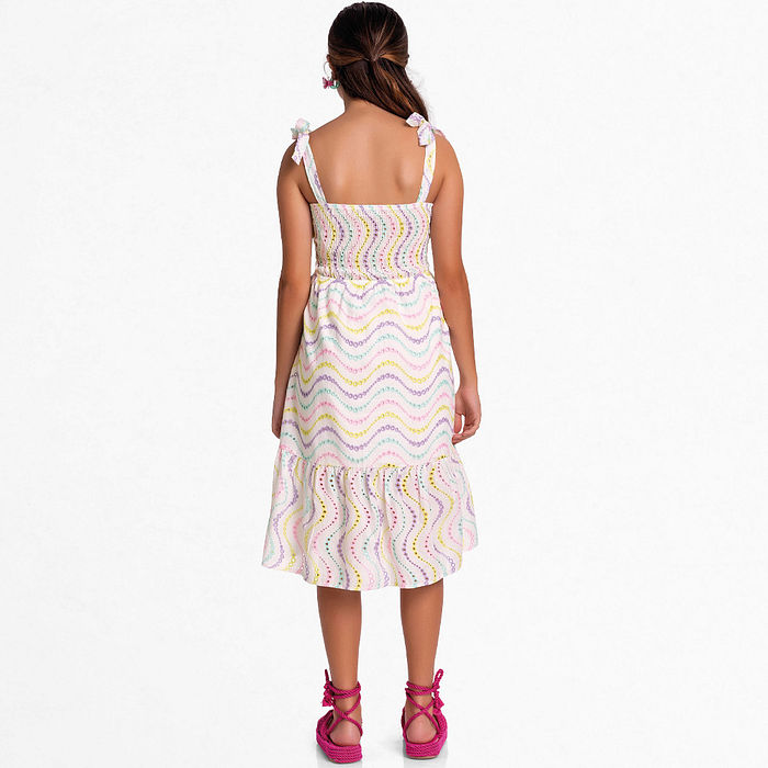 Vestido em laise com lastex, alças de amarração e forro