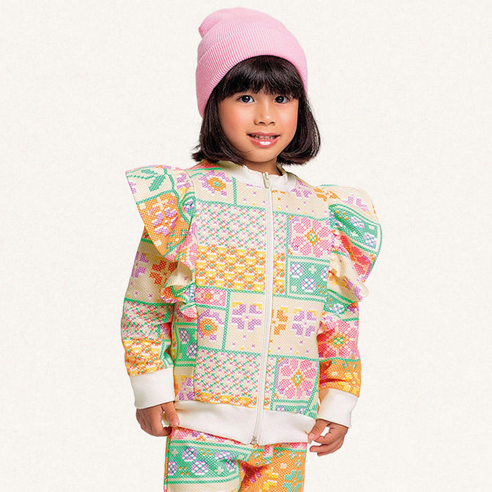 Conjunto jaqueta e calça em moletom com flores