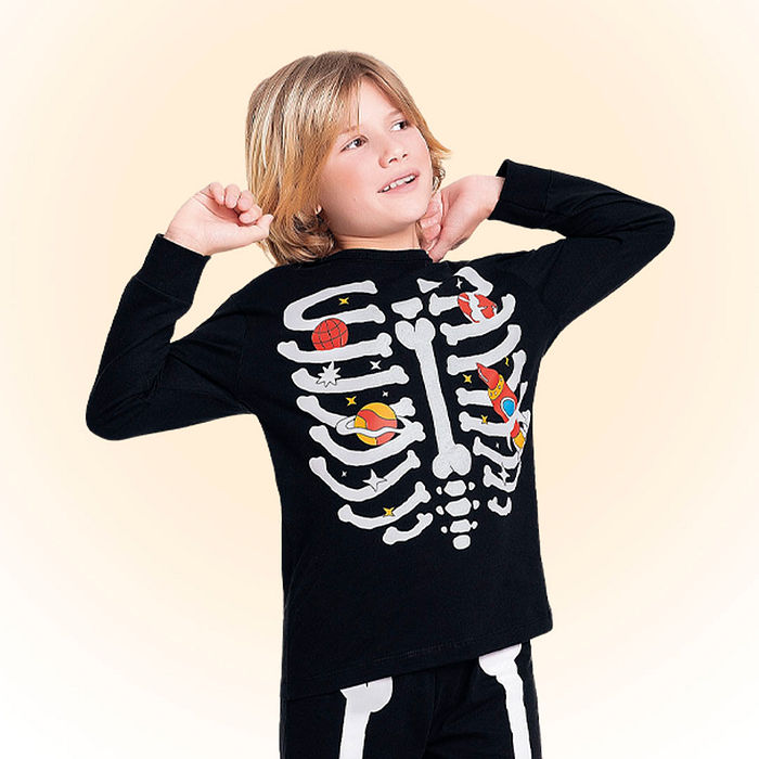 Conjunto pijama camiseta manga longa e calça em meia malha