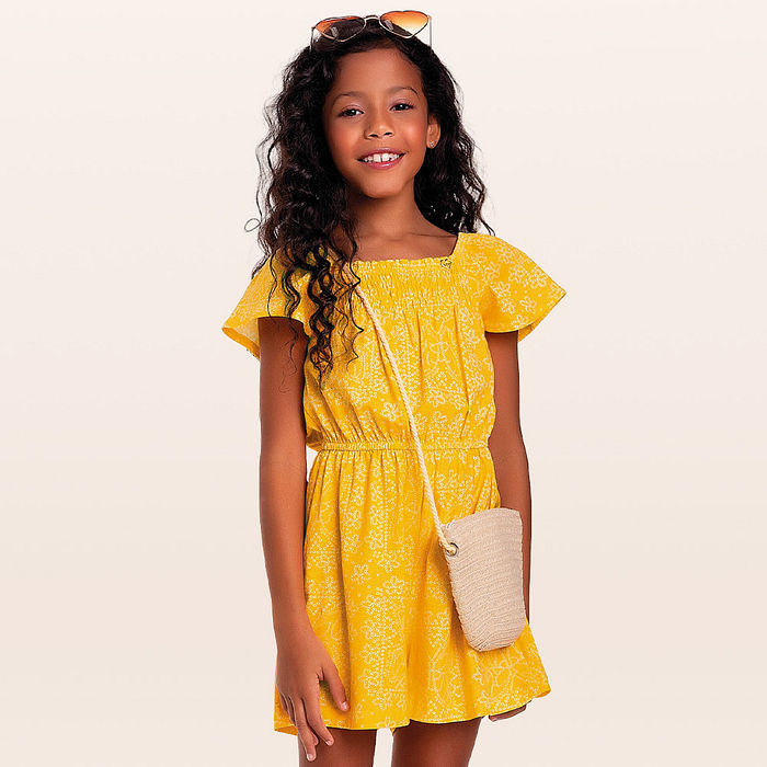 Macacão em meia malha borboletas no campo