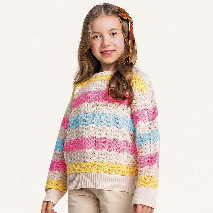 Casaco fechado em tricot com listras