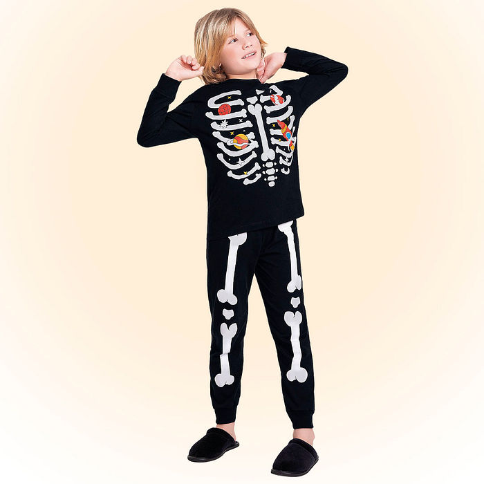 Conjunto pijama camiseta manga longa e calça em meia malha