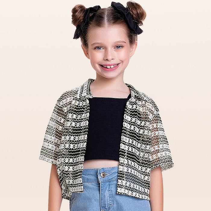 Camisa em tecido rendado