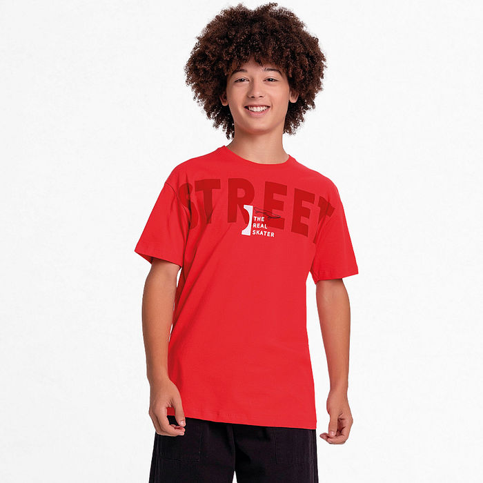 Conjunto camiseta street e bermuda com bolso e tingimento reativo